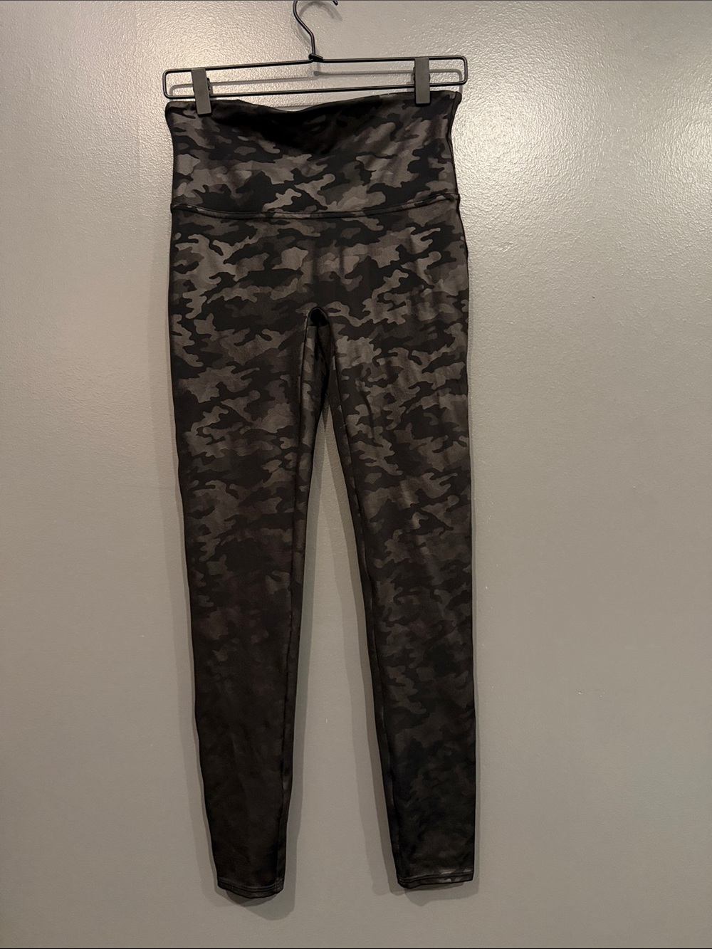 SPANX Black Camo Leggings with Red Brand Tag
